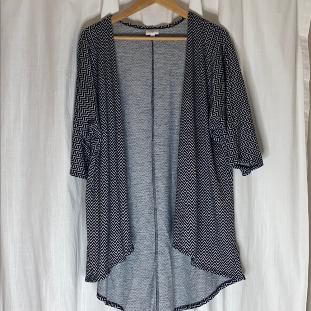 LuLaRoe Lindsay Kimono Cover - Picture 1 of 2